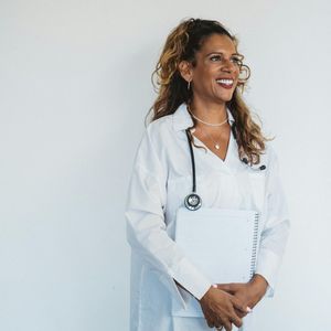 Portrait of Nina Korolchuk, a professional mobility practitioner.